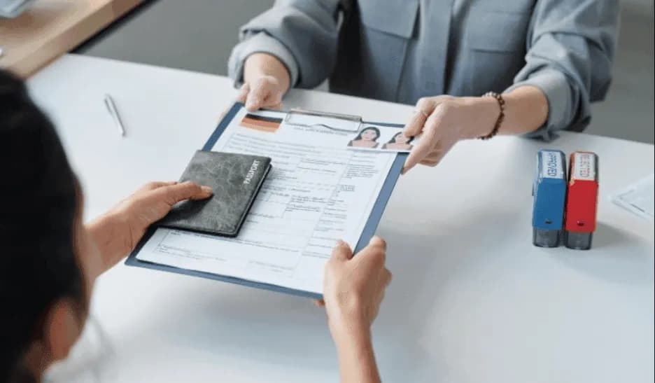 Out of Country Jobs for 12th Pass Indians